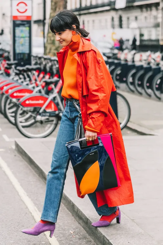 Среќна боја за Рак 2026 -- сребрена и морско сина за интуиција и заштита