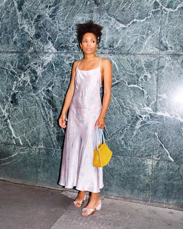 Велигденски стил 2026 -- Елегантни outfits за празникот