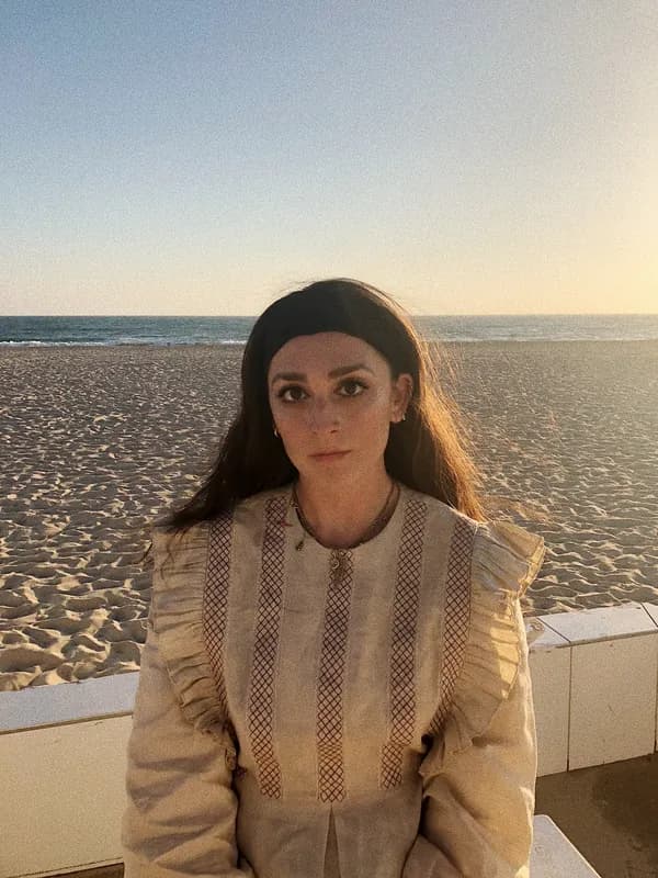 Пролетни бои и материјали за фустани 2026 -- пастелни тонови